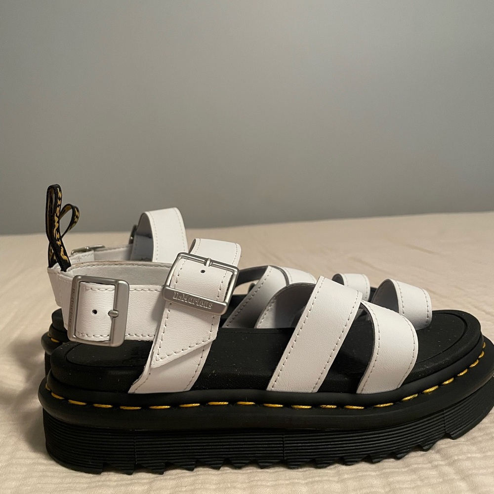 Doc Martens Avry Hydro Leather sandals - Picture 2 of 7